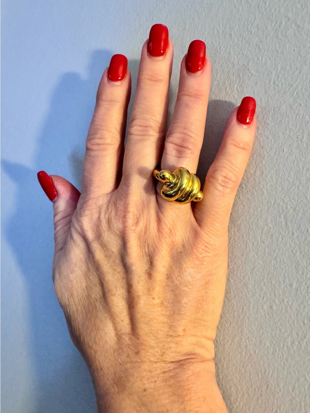Kate Spade New York Ropes & Knots Ring Gold Tone Size 7 NWT - Picture 9 of 14